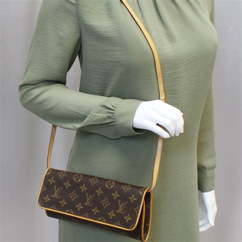 louis vuitton twin bag.